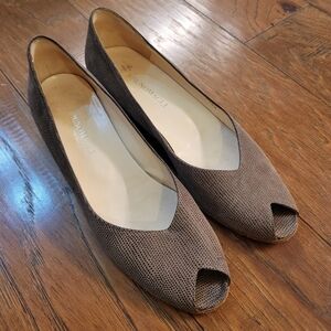 Bruno Magli Peep-Toe Taupe Low Wedges, 9